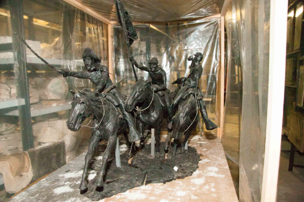 Cavalry Charge an unfinished original work by Harry Jackson. This gave birth to the Flagbearer sculpture. 31 H x 41 L x 11 W inches.